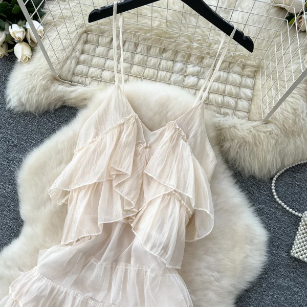 LW0600 Holiday Wind Niche Dress Women 2025 Spring Dress High-Waisted Cake Halter Fairy Backless Dress for the Beach - Image 3